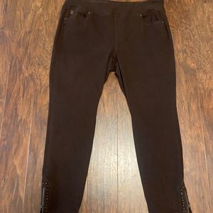 Belle by Kim Gravel Flexibelle Grommet Trim Zip Jeggings - Size 20W